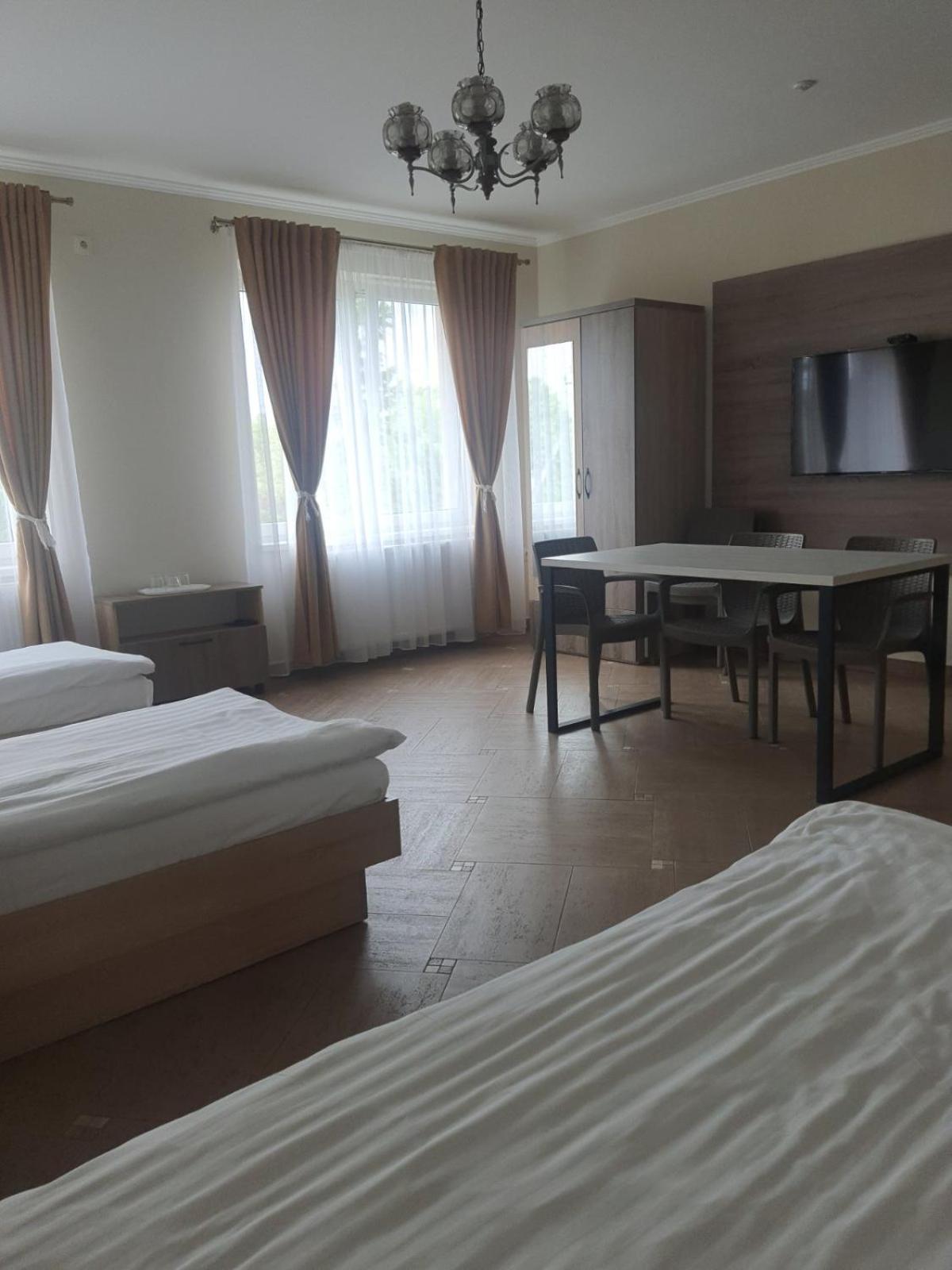 Tulipan Hotel Aquapark Vyshkove Eksteriør bilde