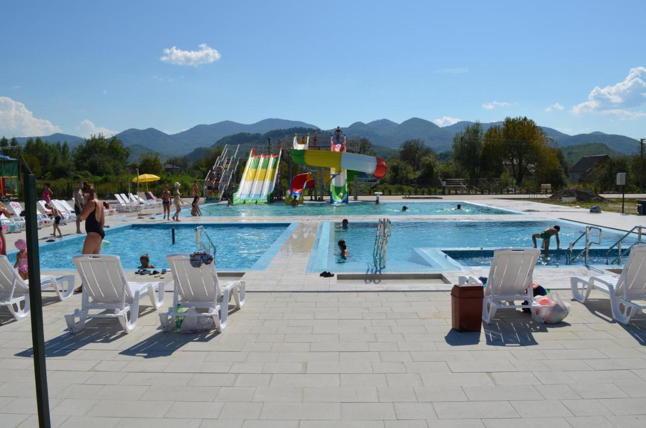 Tulipan Hotel Aquapark Vyshkove Eksteriør bilde